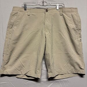 Under Armour Men's Beige Flat Front Golf Shorts